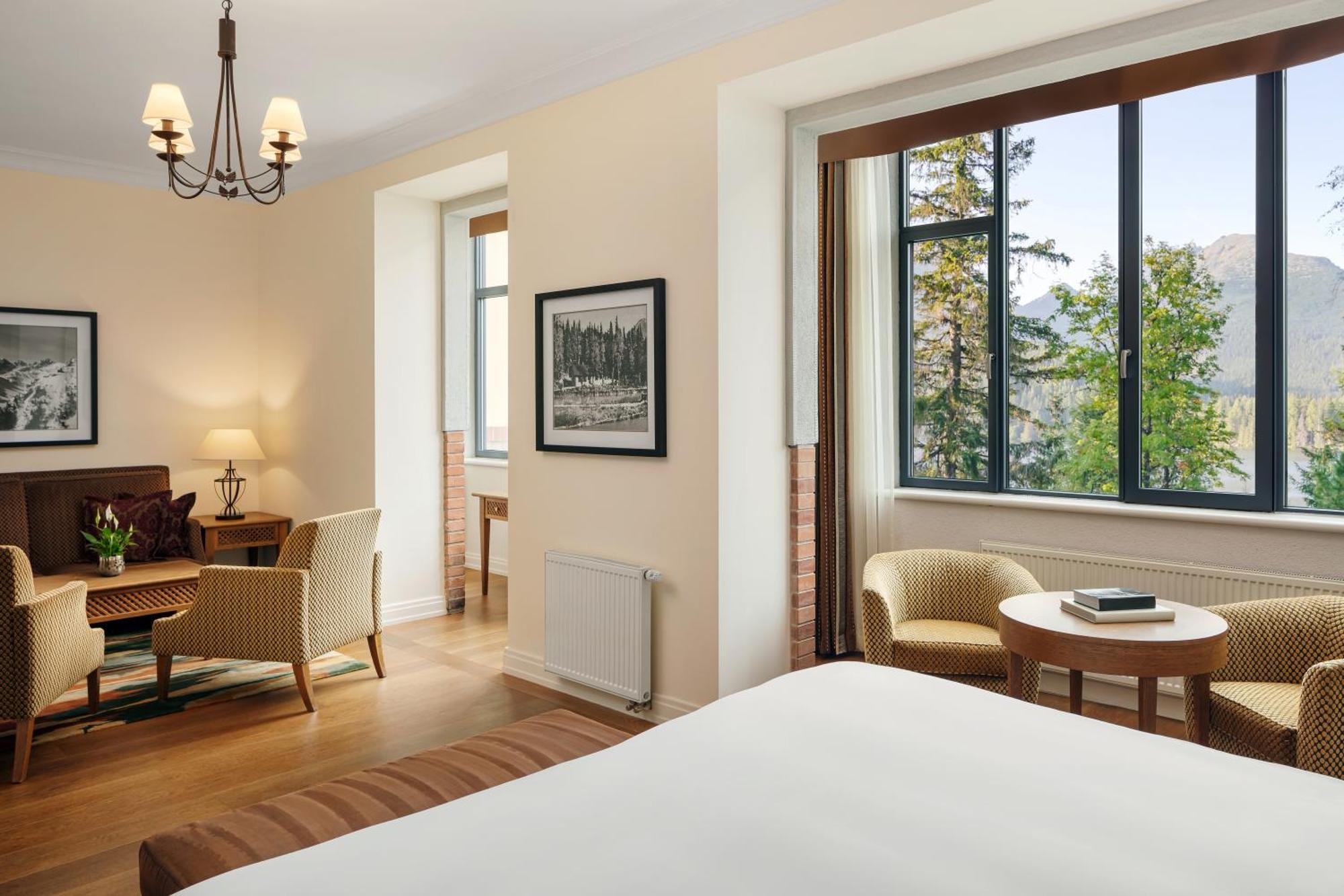 그랜드 호텔 켐핀스키 하이크 타트라스 Štrbské Pleso 외부 사진 A room at the hotel